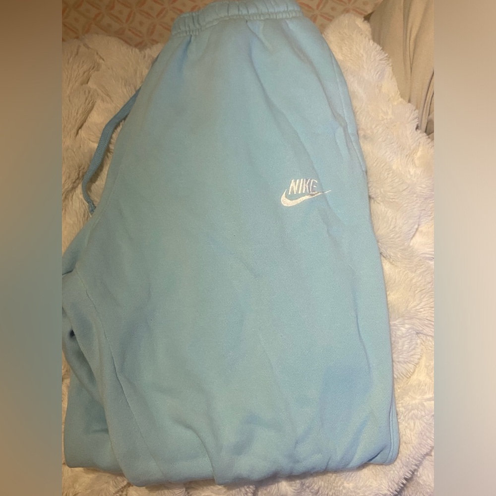 🌺Baby blue Nike sweats